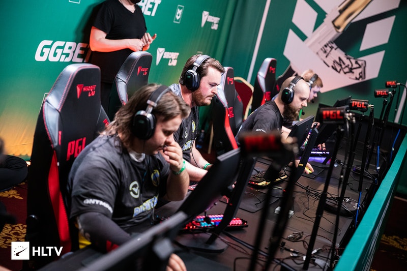 Dignitas распускает свой состав по CS:GO